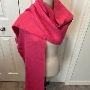 Steve Madden pink scarf
